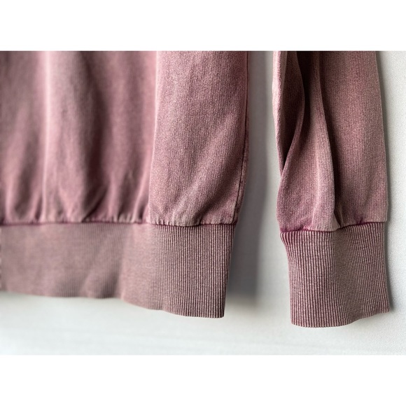 ASOS DESIGN Petite oversized washed sweatshirt in blush - Picture 9 of 11